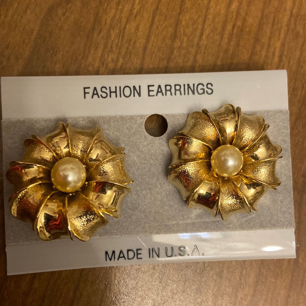 Gold Style Round Clip-On Earrings with Round Pearl Centerpiece.